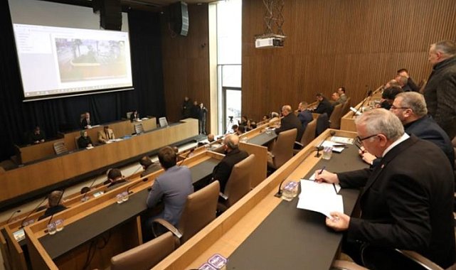 Bursa İnegöl'de yılın ilk meclisi yeni binada yapıldı