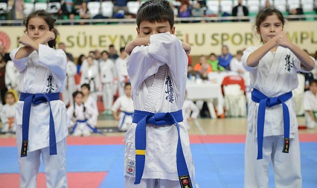 Bursa Yıldırım'da karate rüzgarı