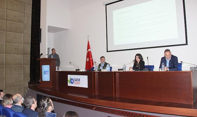 Bursa'da maviyemiş üreticiliği anlatıldı