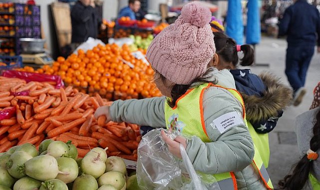 Çayırovalı miniklerin pazar heyecanı