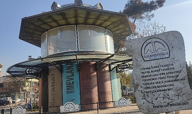 Dulkadiroğlu Belediyesi'nin Kitap Kafesi'nde kitapların sayfaları sızlıyor