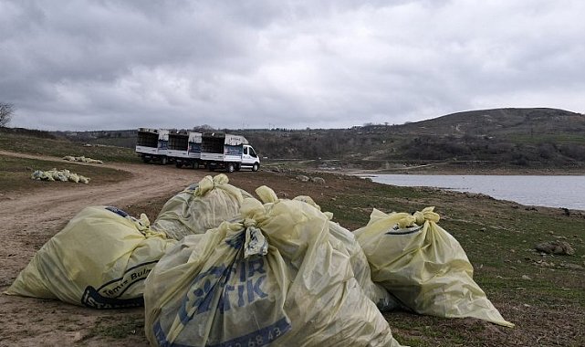 İstanbul barajlarını temizliyor