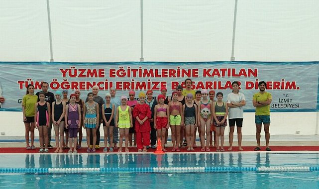 İzmit'te çocuklar yarıyıl tatilinde yüzmeyi öğrenecek!