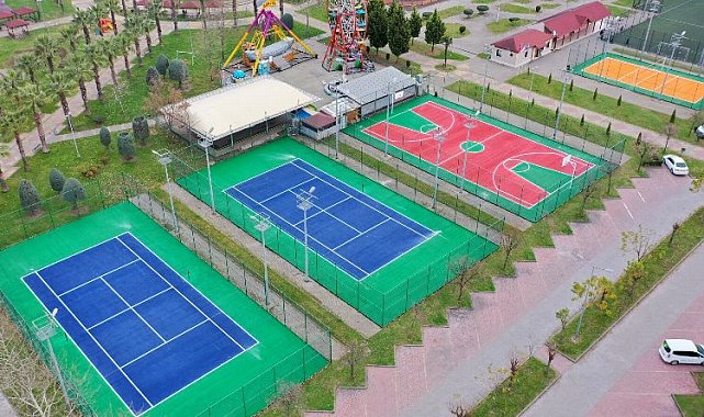 Kavaklı sahilindeki spor sahaları yenilendi