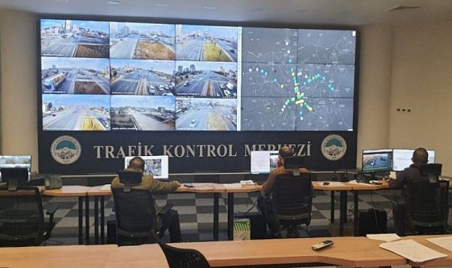 Kayseri Büyükşehir'den kavşaklarda 'yeşil' uygulama