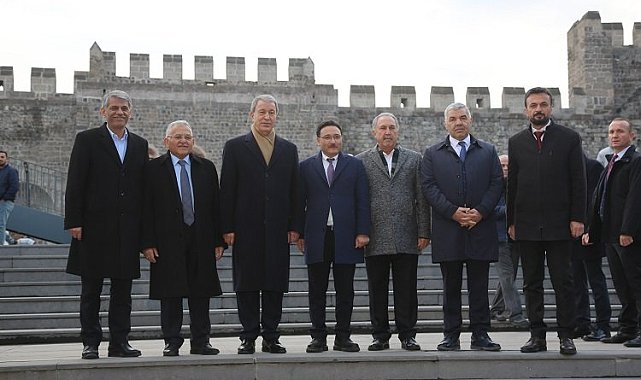 Kayseri dinamiklerinden müze ve kale ziyareti