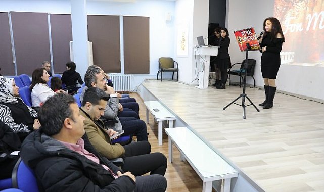 Mardin'de öğrenci ve veliler birlikte şiir okudu