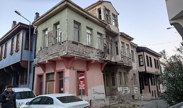 Sahipsiz evler Mudanya'nın kanayan yarası!