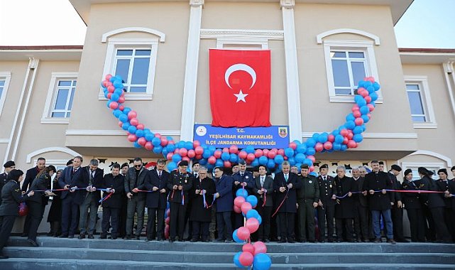 Vali Çiçek'ten Yeşilhisar İlçe Jandarma binası açılışı