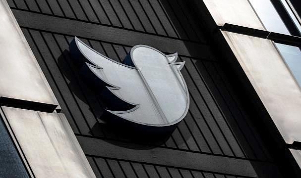 Yahudi Öğrenciler Twitter'a Dava Açtı