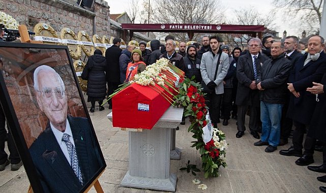 'Yaprak Dede' son yolculuğuna uğurlandı