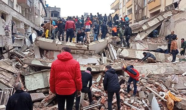 ABD'li Sismolog:  Depremler 'yıkıcı ve korkunç'
