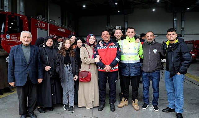 Afet bölgesinde'umuda giden' yolu onlar kazmıştı