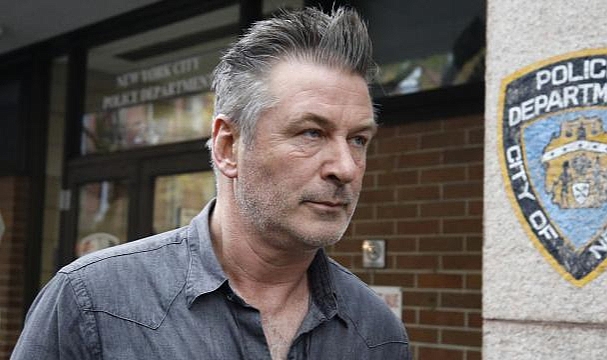 Alec Baldwin Kasıtsız Adam Öldürmekten Resmen Suçlandı