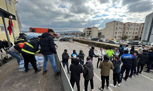 Bergama'dan bölgeye 11. tır yola çıktı