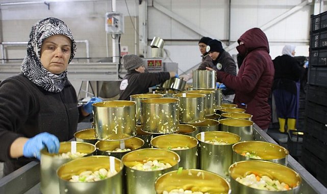 Bolu Belediyesi'nden afet bölgesine 1 TIR konserve
