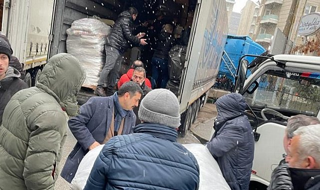 Bursa'da İYİ Parti'nin yardım tırı yola çıktı