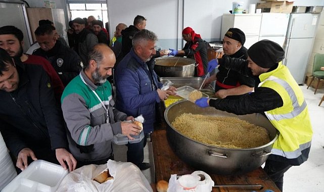 Çayırova, Defne'de yaraları sarıyor
