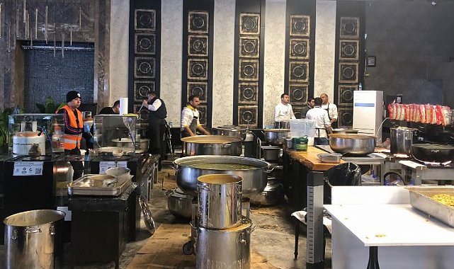 Gaziantep'in sosyal tesislerinde yemek ikramı