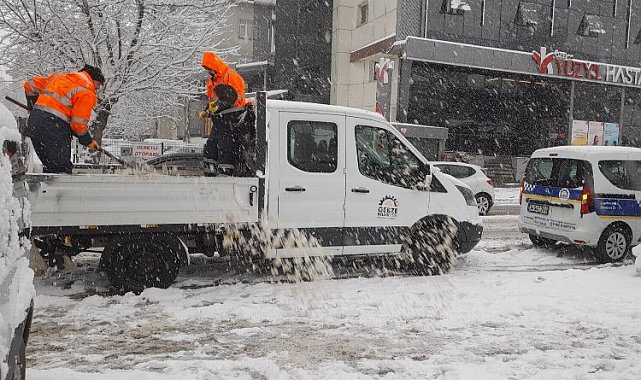 Gebze karla mücadeleye hız kesmiyor