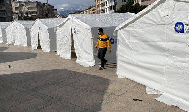 Hatay'da çadırlar ve aşevi depremzedeler için
