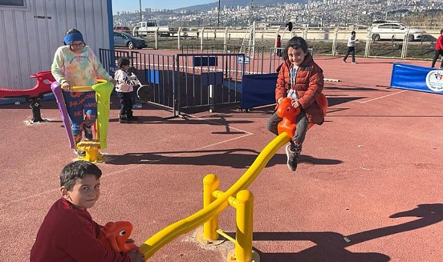 Kayseri Melikgazi'den deprem bölgesine çocuk parkı