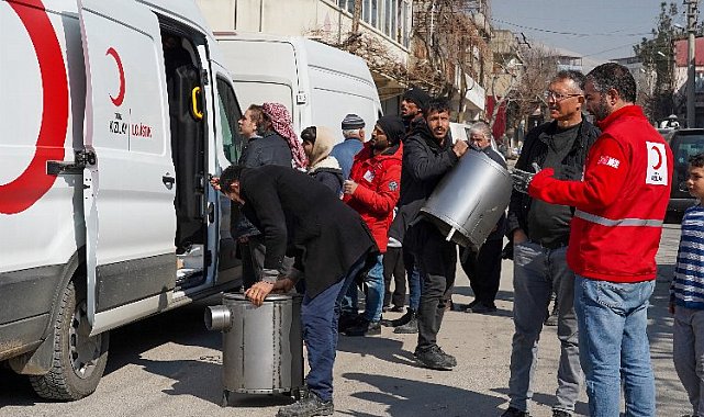 Kızılay afet bölgelerinde çalışmalarını sürdürüyor