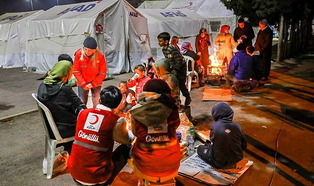 Kızılay afet bölgesinde çalışmaları sürdürüyor