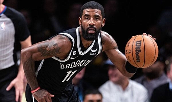 Kyrie Irving, Dallas Mavericks'te!