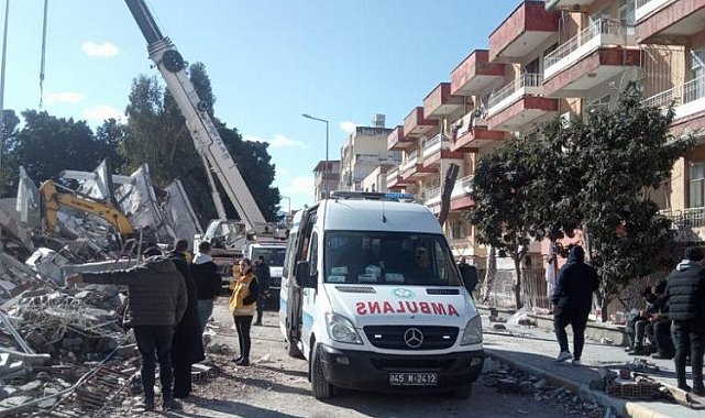 Manisa depremzedelerin yanında