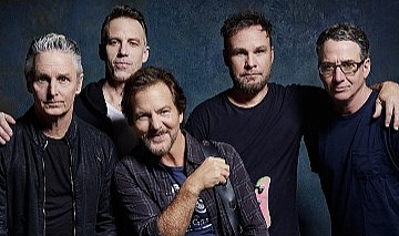 Pearl Jam'den Depremzedeler İçin Kampanya