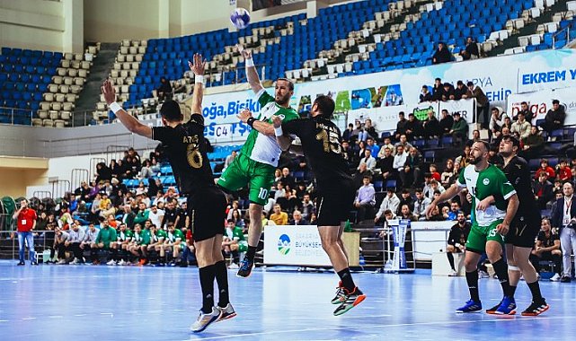 Sakarya, Spor Toto'yu evinde devirdi