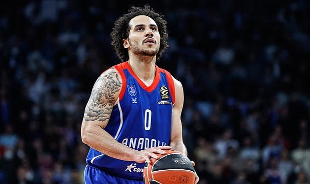 Shane Larkin'den Depremzedelere Destek