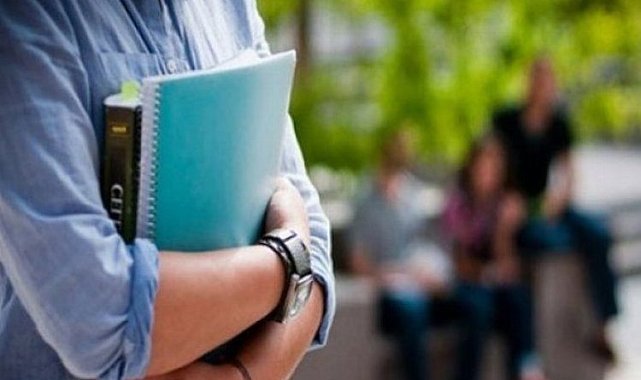 Üniversitelerin açılışına süresiz erteleme