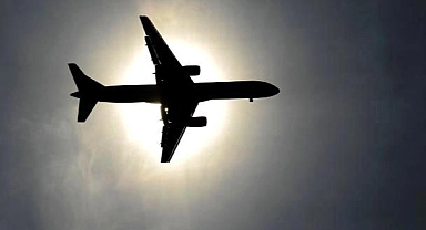 Yolcu Uçağı Okyanusa Çakılmaktan Son Anda Kurtuldu