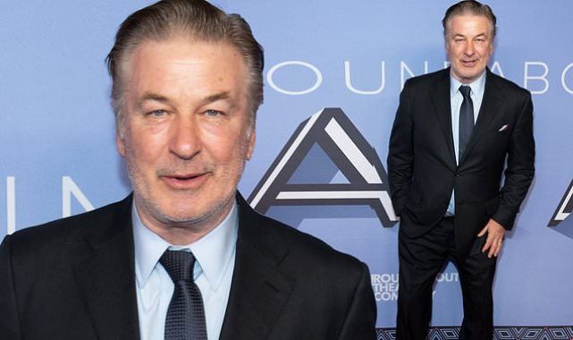 Alec Baldwin flies solo at Roundabout Theatre Company's 2023 Gala
