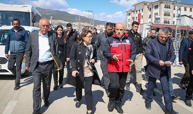 Bakan Kirişçi Gaziantep'te deprem bölgesinde