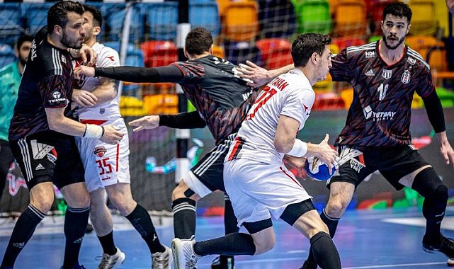 Beşiktaş Yurtbay Seramik finalde Beykoz'la eşleşti