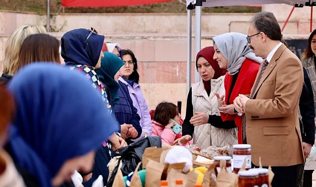 Bilecik'te depremzede vatandaşlar yararına kermes