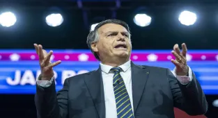 Bolsonaro’s son says father returning to Brazil, deletes tweet