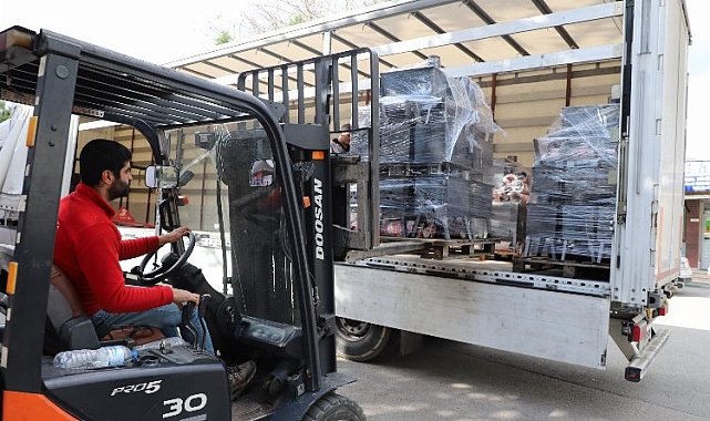 Bursa Yıldırım'da liselilerden afet bölgesine portatif 250 soba