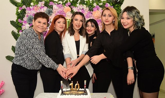 Bursa'da güzellik salonunda 10. yıla sessiz kutlama