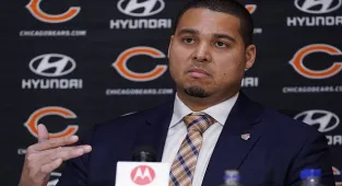 Chicago Bears 'trade the No 1 Draft pick to Carolina for huge haul