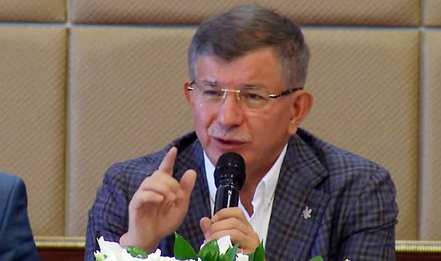 Davutoğlu, yardımcılarını toplantıya çağırdı