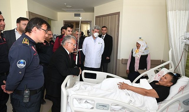 Depremzedelere Büyükkılıç morali