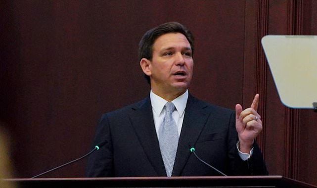 DeSantis demands Biden allow into US unvaccinated tennis star