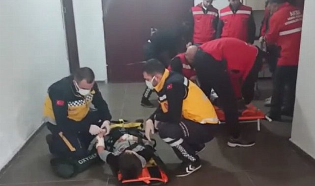 Edirne Keşan'da kolejde deprem tatbikatı