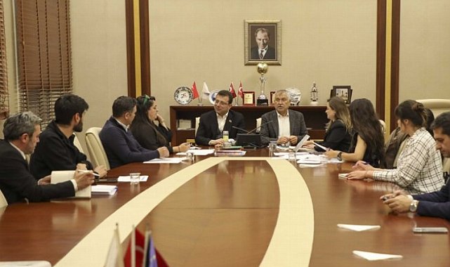 Ekrem İmamoğlu, Zeydan Karalar'ı ziyaret etti
