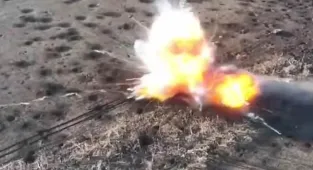 Elite Russian armour refuses to advance on Vuhledar minefield