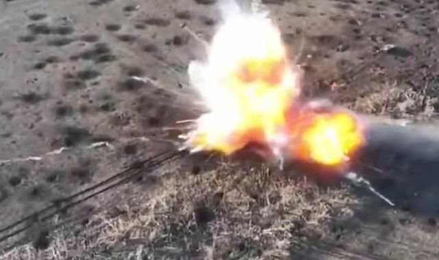 Elite Russian armour refuses to advance on Vuhledar minefield